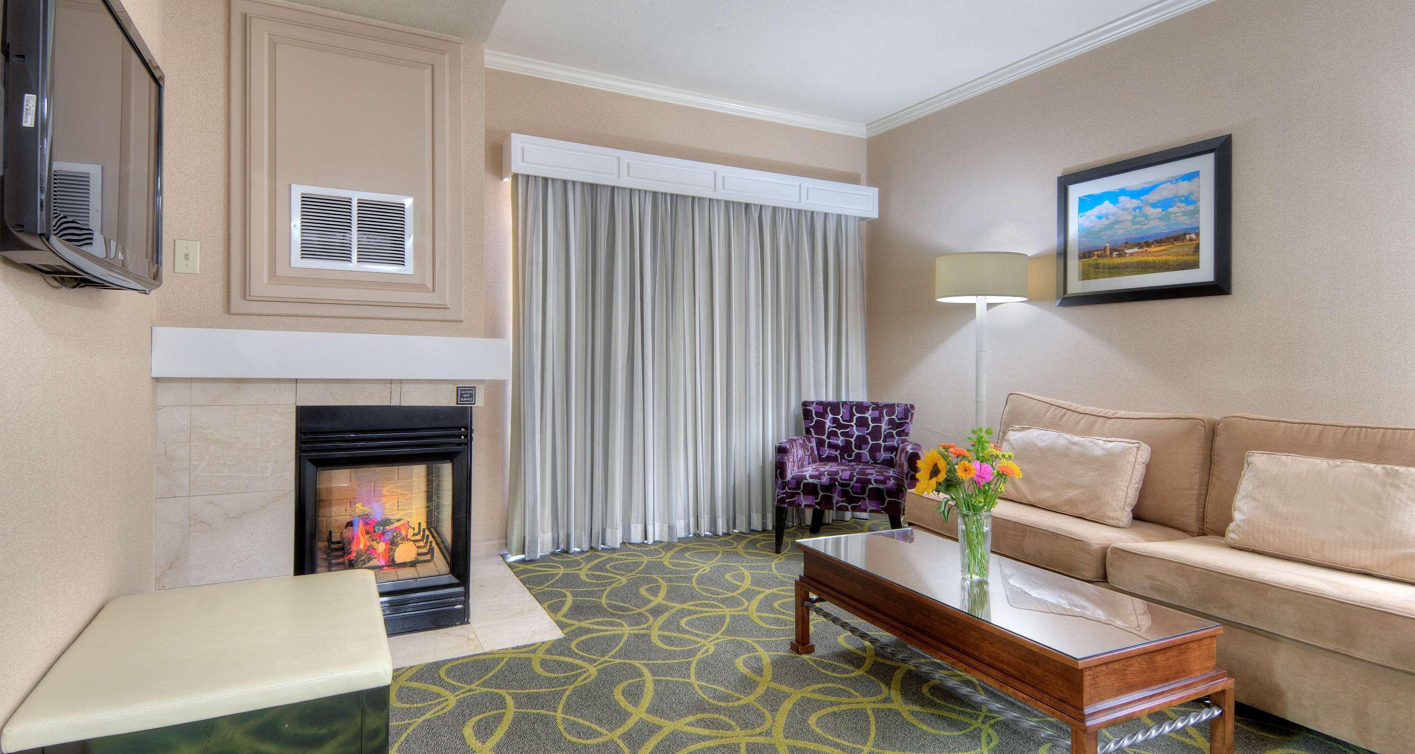 Best Western Plus Dixon Davis Exterior photo