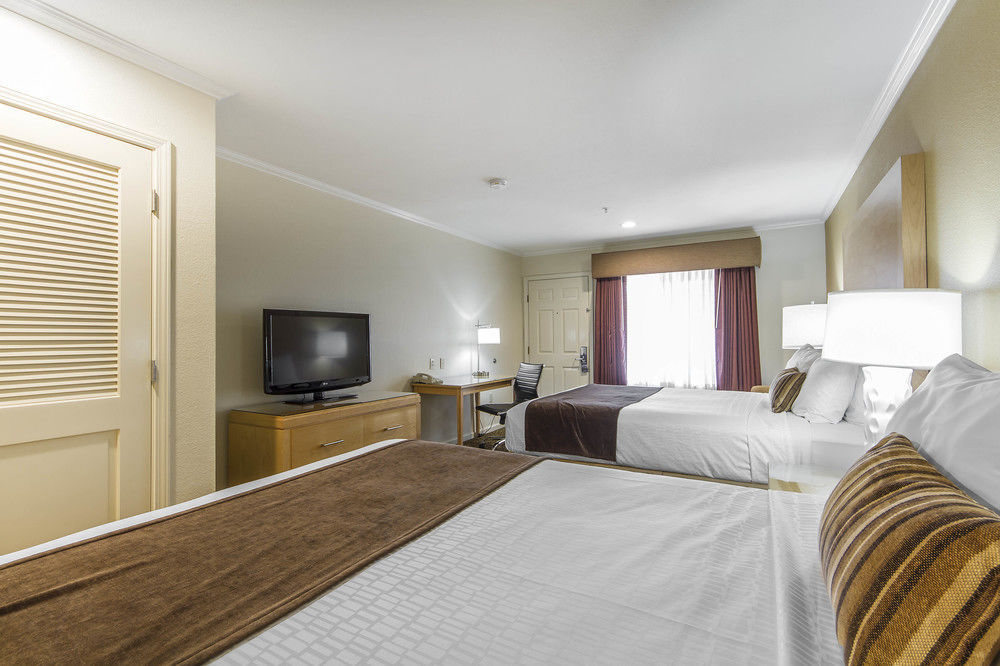 Best Western Plus Dixon Davis Exterior photo